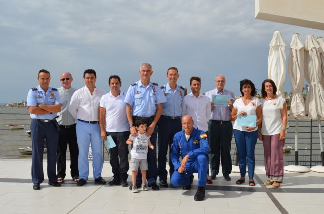 La Patrulla Acrobática Águila realizará una exhibición aérea el domingo 24 de julio con motivo de las fiestas de Santiago de la Ribera - 1, Foto 1