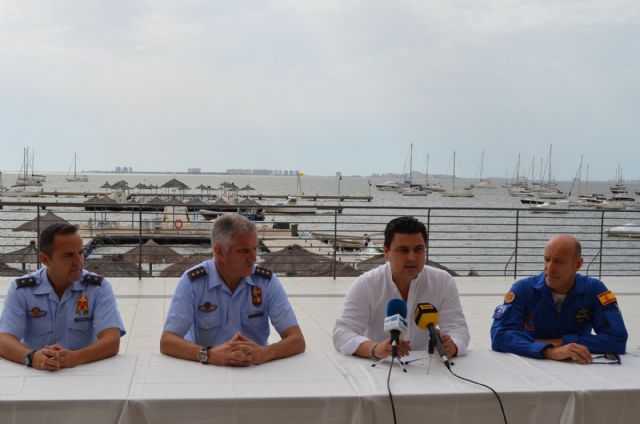 La Patrulla Acrobática Águila realizará una exhibición aérea el domingo 24 de julio con motivo de las fiestas de Santiago de la Ribera - 2, Foto 2
