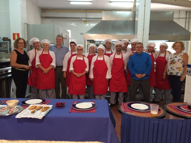 Nuevos alumnos formados en cocina gracias a la ADLE harán prácticas en restaurantes de Cartagena - 1, Foto 1