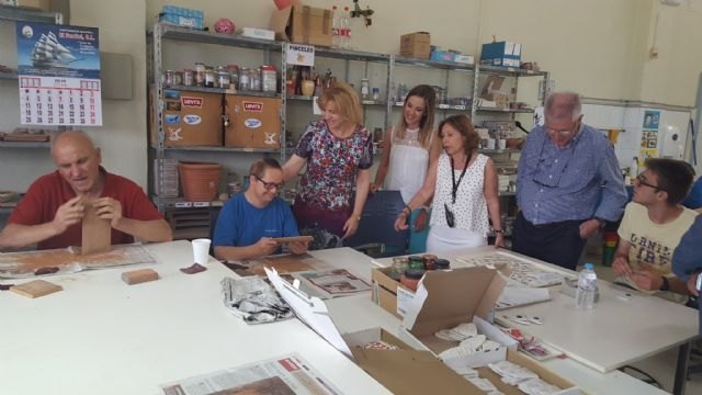 569 personas de Plena inclusión Región de Murcia dejarán de pagar en los centros de día gracias al nuevo decreto regional - 1, Foto 1