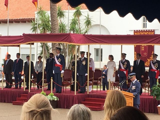 El Rey  Felipe VI presidió la entrega de Despachos a los nuevos Tenientes  en la Academia General del Aire de San Javier - 4, Foto 4