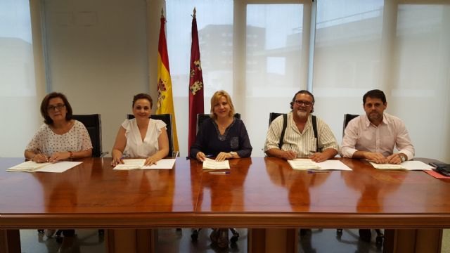 Familia financia la atención temprana que reciben niños de Adivar, Dismo, Prometeo y Asteamur - 1, Foto 1