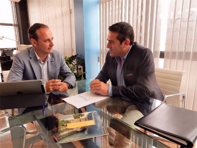 El alcalde de Alcantarilla, Joaquín Buendía, se reúne con el consejero de Turismo, Cultura y Medio Ambiente, Javier Celdrán - 1, Foto 1