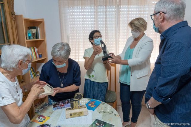 El Ayuntamiento agradece la entrega de las monjas de Burdeos que cierran su casa en Los Mateos - 1, Foto 1