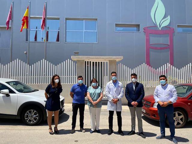 El alcalde torreño visita Laboratorios NatuAromatic, referente en la fabricación de perfumería, cosmética, ambientación e hidroalcohólicos - 1, Foto 1
