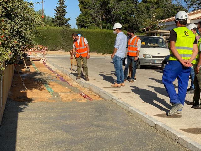 Mejora del acondicionamiento del entorno del colegio Ntra. Sra. de los Dolores en Dolores de Pacheco - 2, Foto 2
