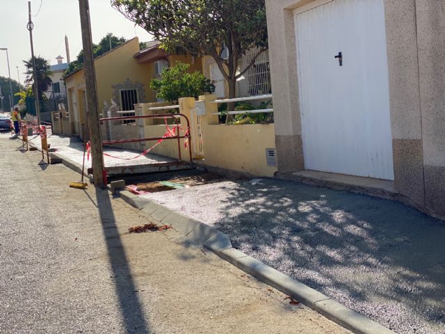 Mejora del acondicionamiento del entorno del colegio Ntra. Sra. de los Dolores en Dolores de Pacheco - 4, Foto 4