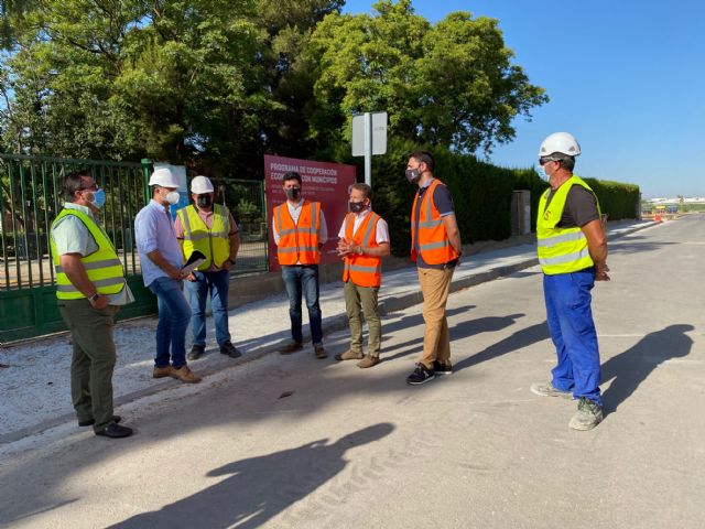 Mejora del acondicionamiento del entorno del colegio Ntra. Sra. de los Dolores en Dolores de Pacheco - 5, Foto 5