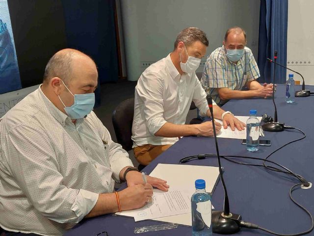 El Ayuntamiento de Caravaca recibe en donación los fondos del archivo de Antonio Medina, que abarcan la vida cultural y festiva de la segunda mitad del siglo XX - 3, Foto 3