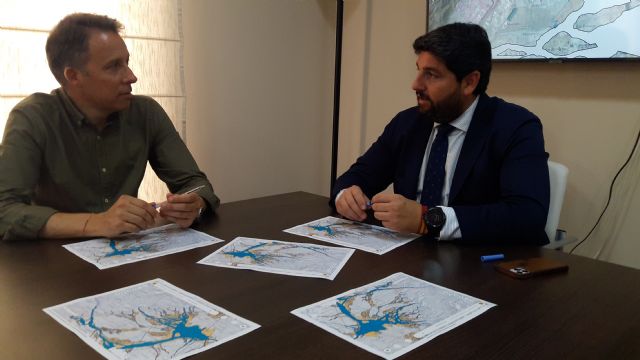 Fulgencio Gil traslada al presidente regional la preocupación de los damnificados por las Zonas de Flujo Preferente impuestas por el gobierno central - 1, Foto 1