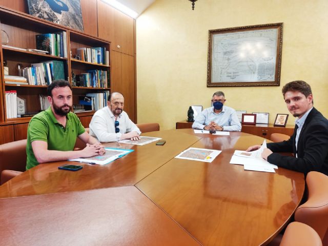 El presidente de la CHS mantiene una reunión con el alcalde y la Comunidad de Regantes de Totana, Foto 1