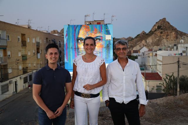 Patricia Fernández inaugura un nuevo mural de arte urbano del pintor Carlos Callizo que da más color a Archena y sirve de atractivo y reclamo turístico - 1, Foto 1