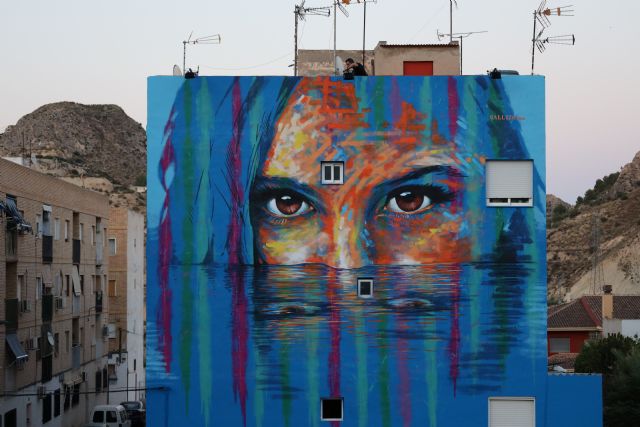 Patricia Fernández inaugura un nuevo mural de arte urbano del pintor Carlos Callizo que da más color a Archena y sirve de atractivo y reclamo turístico - 2, Foto 2