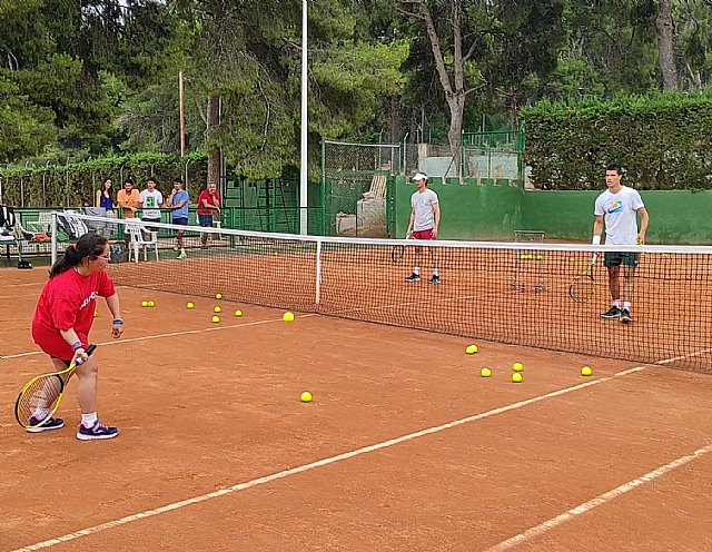ASSIDO entrega a Carlos Alcaraz la distinción como Embajador 2022 - 3, Foto 3