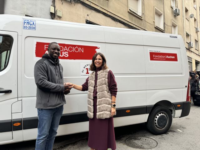 Fundación Altius recoge más de 50.000 kilos de alimentos en seis meses con la furgoneta híbrida - 2, Foto 2