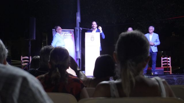 El arte y el flamenco abarrotan la Plaza del Espejo de Los Alcázares - 4, Foto 4