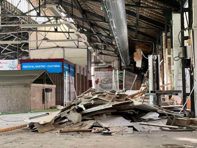 El Grupo Socialista solicita el plan de trabajo alternativo para la retirada de fibrocemento en el mercado de Verónicas - 1, Foto 1