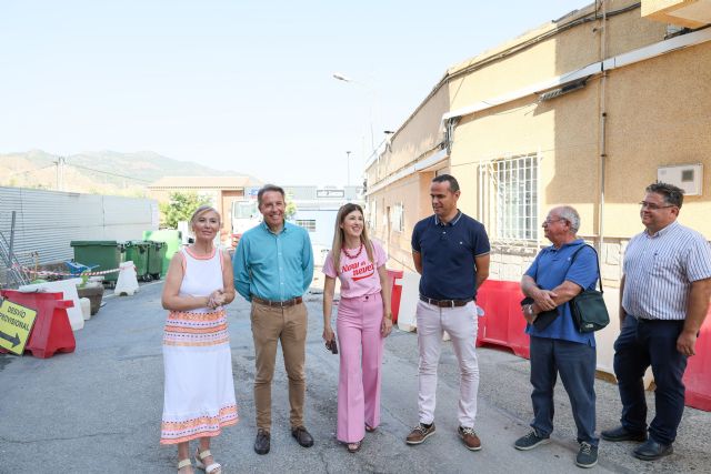 El alcalde de Lorca supervisa el inicio de las obras de reforma integral de la calle Los Arcos - 3, Foto 3