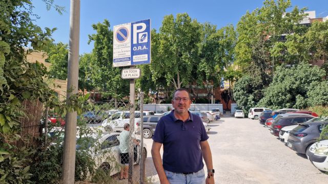 El PSOE solicita al Ayuntamiento la adecuación del aparcamiento regulado por la ORA junto a la Alameda de la Constitución y de su calle de acceso - 3, Foto 3