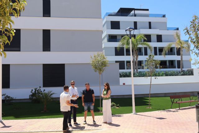 El centro de San Pedro del Pinatar gana un nuevo espacio verde para el disfrute de vecinos - 2, Foto 2