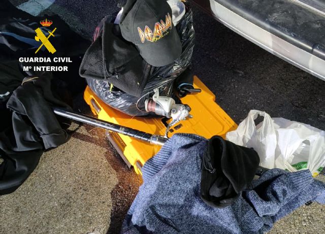 La Guardia Civil detiene in fraganti a los integrantes de un grupo delictivo que cometía delitos contra el patrimonio - 2, Foto 2