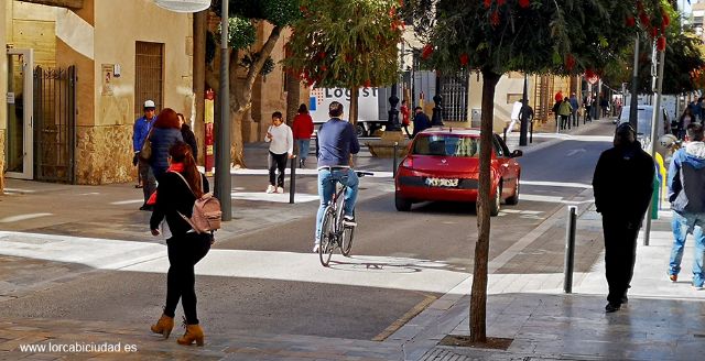 LorcaBiciudad publica una guía práctica sobre la reciente reforma del Reglamento General de Circulación aplicada a la movilidad ciclista y peatonal en Lorca - 3, Foto 3