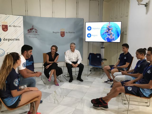 Martínez-Cachá recibe a los a los jóvenes del equipo infantil de natación del Cartagonova-Cartagena - 1, Foto 1