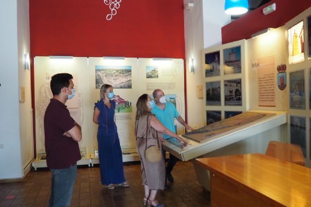 Visita de la Directora General de Competitividad y Calidad Turísticas a Bullas - 2, Foto 2