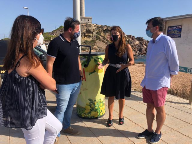 Estrella de Levante instala cerca de 60 compactadores de latas como acción de reciclaje por las playas de la Región - 2, Foto 2