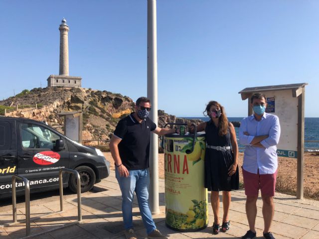 Estrella de Levante instala cerca de 60 compactadores de latas como acción de reciclaje por las playas de la Región - 3, Foto 3