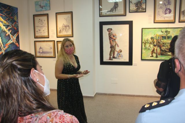 María Luisa Martínez muestra el lado más humano del ejército en Aire, tierra y mar - 1, Foto 1