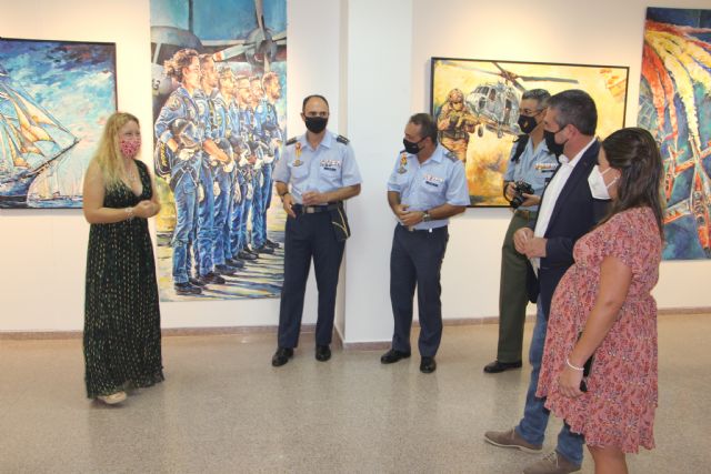 María Luisa Martínez muestra el lado más humano del ejército en Aire, tierra y mar - 2, Foto 2