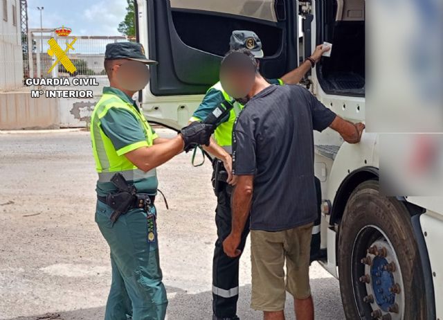 La Guardia Civil investiga a un conductor profesional por sextuplicar la tasa máxima de alcohol - 3, Foto 3