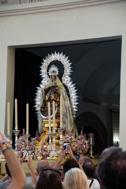 Desde Calatrava al Guadalquivir, la Virgen del Carmen navegó acompañada por fieles y marinos españoles en Sevilla - 2, Foto 2