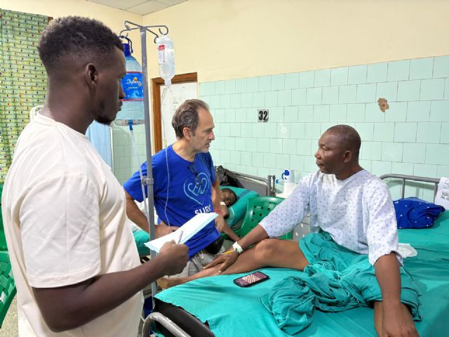 El equipo de urología de Vithas opera a decenas de pacientes sin recursos en una misión humanitaria de Surg for All en África - 1, Foto 1