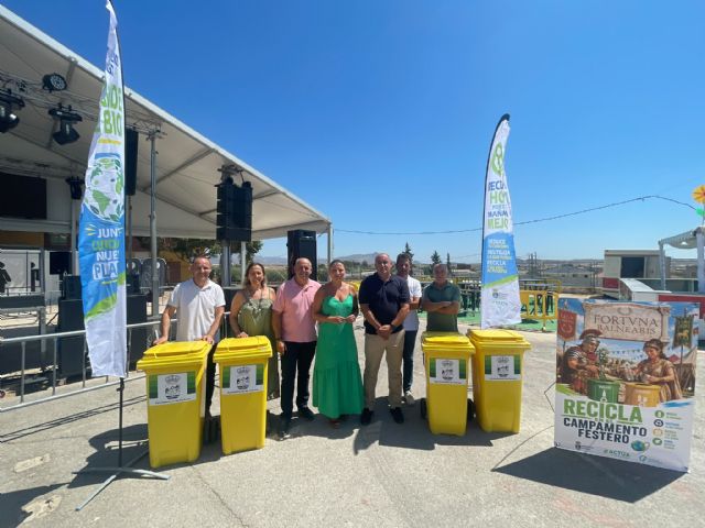 Fortuna instala contenedores para el reciclaje y refuerza la limpieza durante las Fiestas de San Roque - 4, Foto 4