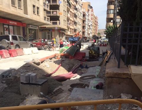 El PSOE reclama más seguridad en las zonas de paso de escolares en Juan Carlos I afectadas por las obras - 1, Foto 1