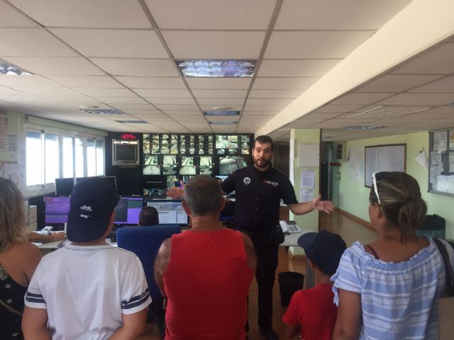 Mas de 40 personas participan en las dos visitas organizadas en verano al Parque de Seguridad - 1, Foto 1