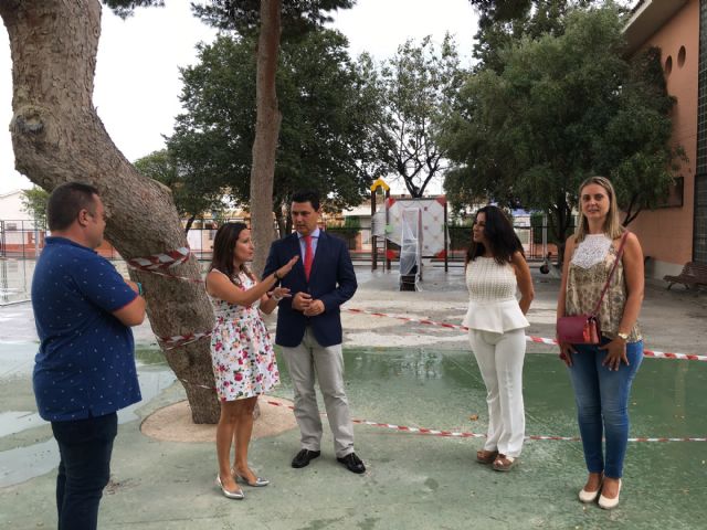 La directora general de Centros María Remedios Lajara visita  San Javier en el arranque de curso - 2, Foto 2