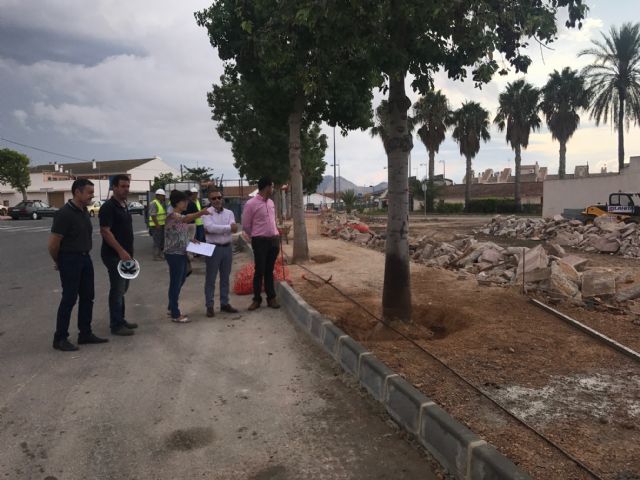 La próxima semana finalizan las obras de reparación de aceras y alcorques de la avenida de Murcia en la pedanía de Balsicas - 2, Foto 2