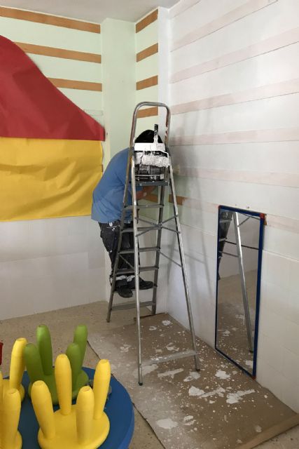 Concluyen las obras y trabajos de mantenimiento estival de los colegios torreños - 1, Foto 1