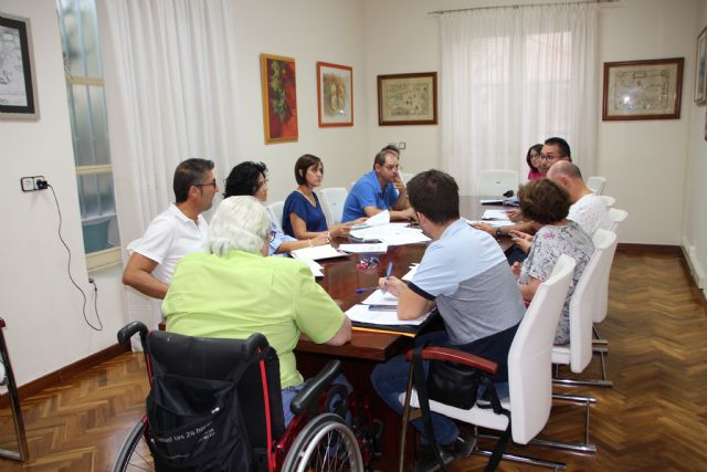 El Ayuntamiento trabaja en una mejor regulacin de la tarjeta de estacionamiento para personas con movilidad reducida, Foto 1
