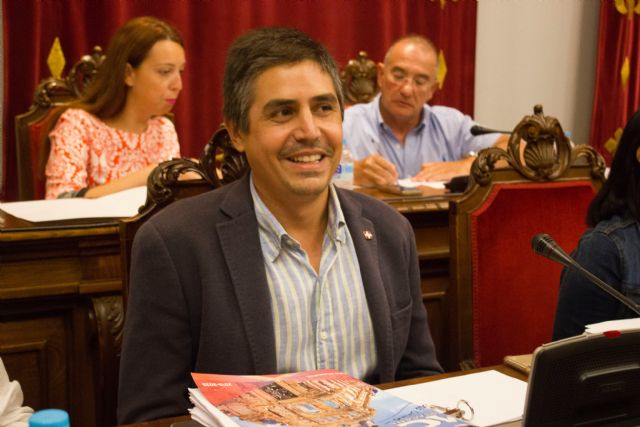 MC: El alcalde José López dejó contratado el servicio de ayuda a domicilio hasta mayo de 2018, a razón de 2.674.301,92 € al año - 1, Foto 1