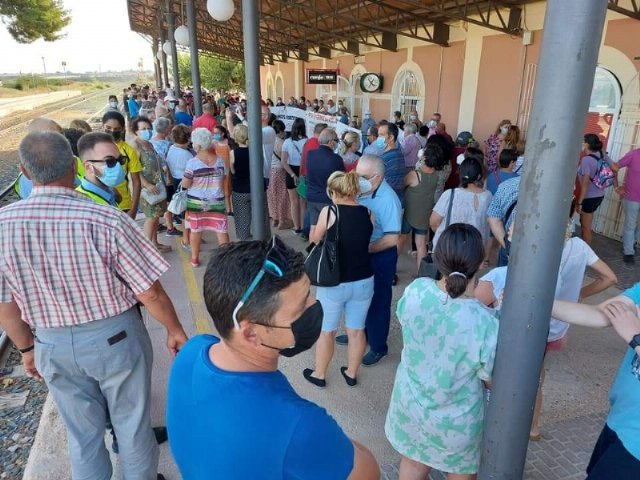 La Alcaldía eleva una moción exigiendo a ADIF que no corte el servicio de Cercanías Murcia-Lorca-Águilas previsto para el día 1 de octubre, Foto 5
