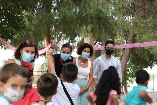 La Alcaldesa de Archena inaugura el curso escolar de Infantil y Primaria en el Micaela Sanz - 2, Foto 2