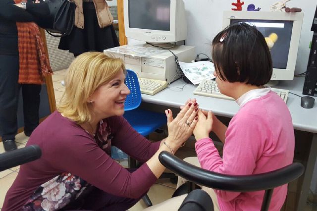 Violante tomás, distinguida por el cermi como amiga de las personas con discapacidad - 1, Foto 1