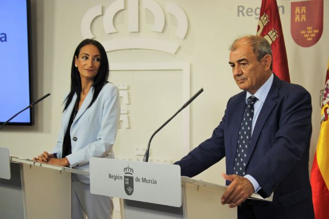 López Miras ratifica su compromiso de presentar una Proposición no de Ley para la Economía Social - 2, Foto 2