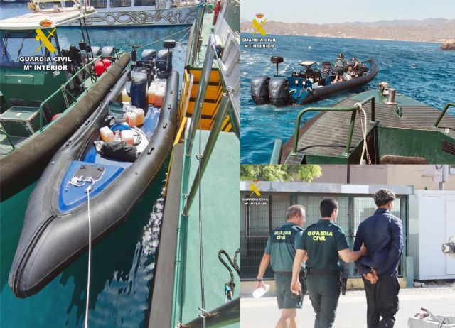 La Guardia Civil detiene a cuatro patrones de pateras taxi que trasladaban migrantes hasta la Pen�nsula por la costa murciana, Foto 9