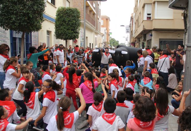 Cientos de niños participan en el encierro infantil en las Fiestas de Puerto Lumbreras - 2, Foto 2