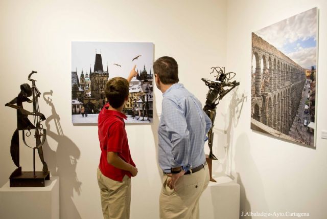 La exposición, Esculturas Viajeras, recoge las formas oníricas y los fotomontajes de Carlos José Pérez - 2, Foto 2